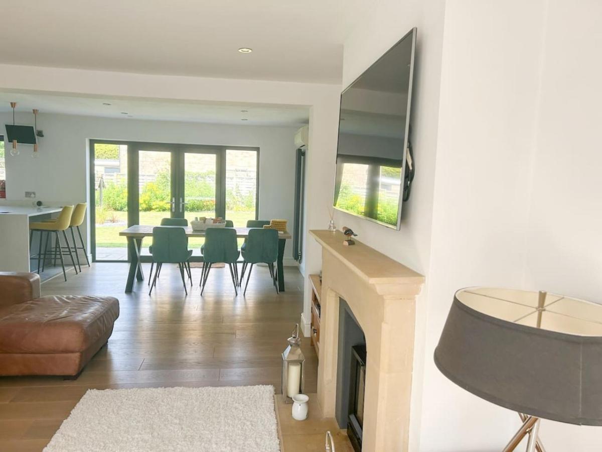 Luxe 5 Bed House In Guildford. Morden Amenities Villa Normandy Exteriör bild
